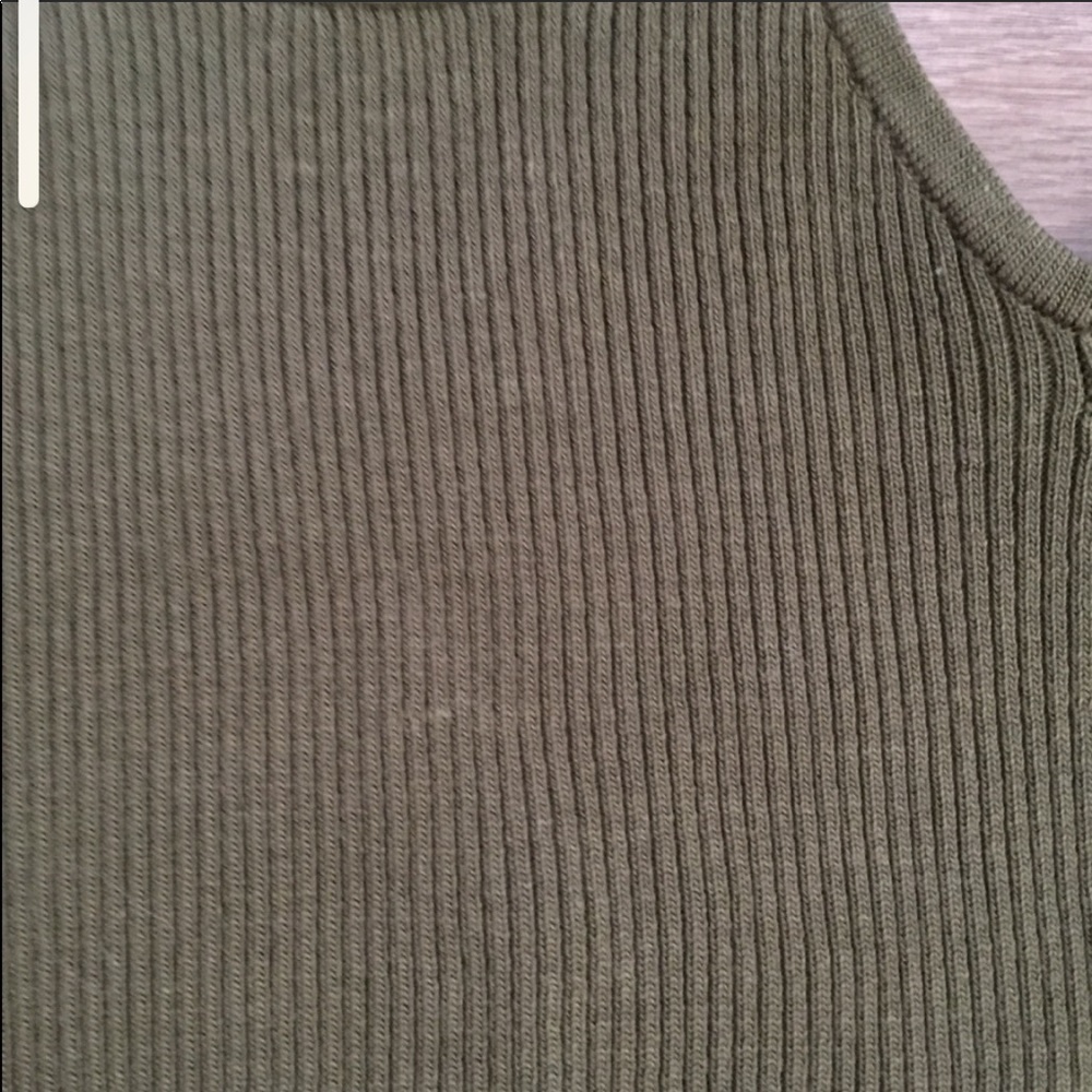 Top - Picture 3 of 5